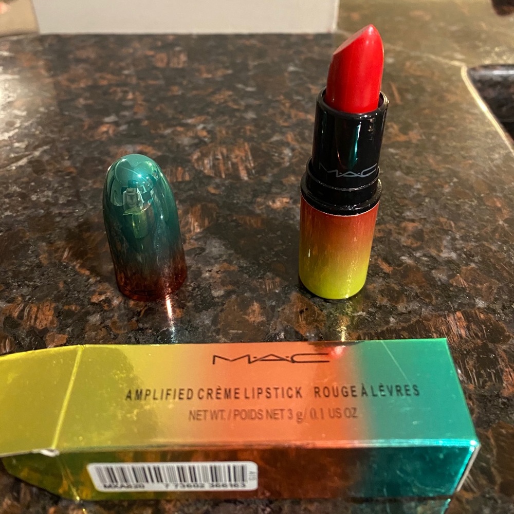 💄MAC Wash and Dry Collection 💄 Russian Red